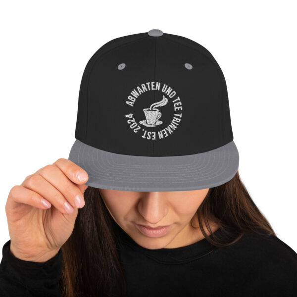 Abwarten und Tee Trinken Snapback-Cap – Bild 37