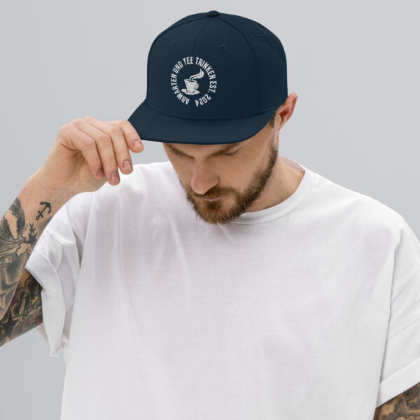 Abwarten und Tee Trinken Snapback-Cap