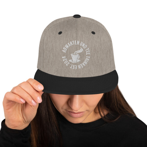 Abwarten und Tee Trinken Snapback-Cap – Bild 40