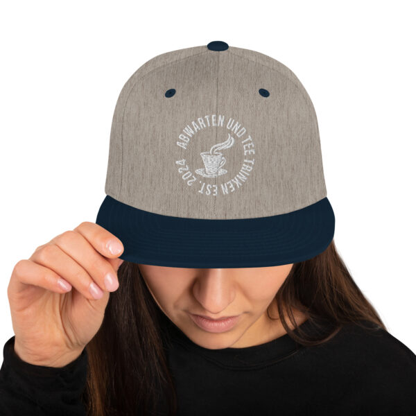 Abwarten und Tee Trinken Snapback-Cap – Bild 41